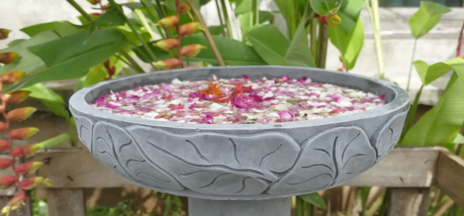  Product image 1 of the product “Makassar - Bowl with lotus motive, Ø 50 cm | cast stone ”